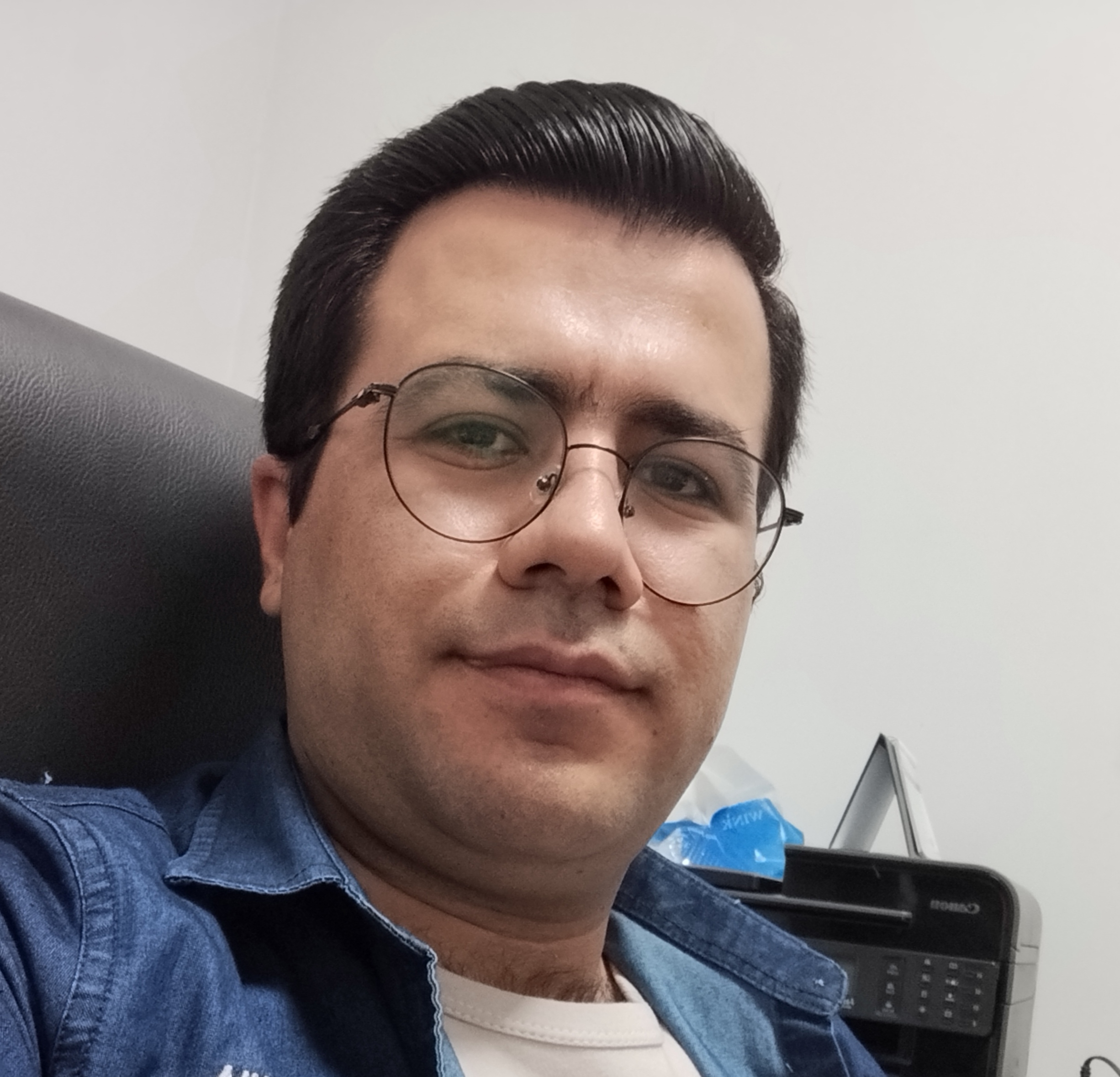 دکتر آرمان جهانشاهی